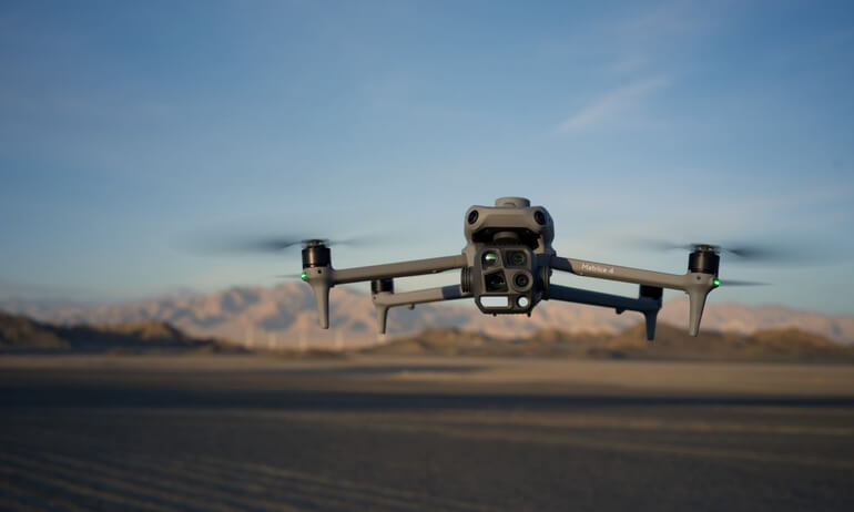 DJI Matrice 4T - вид спереди