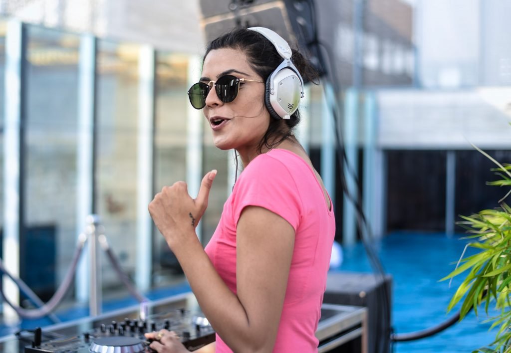 DJ Eshna