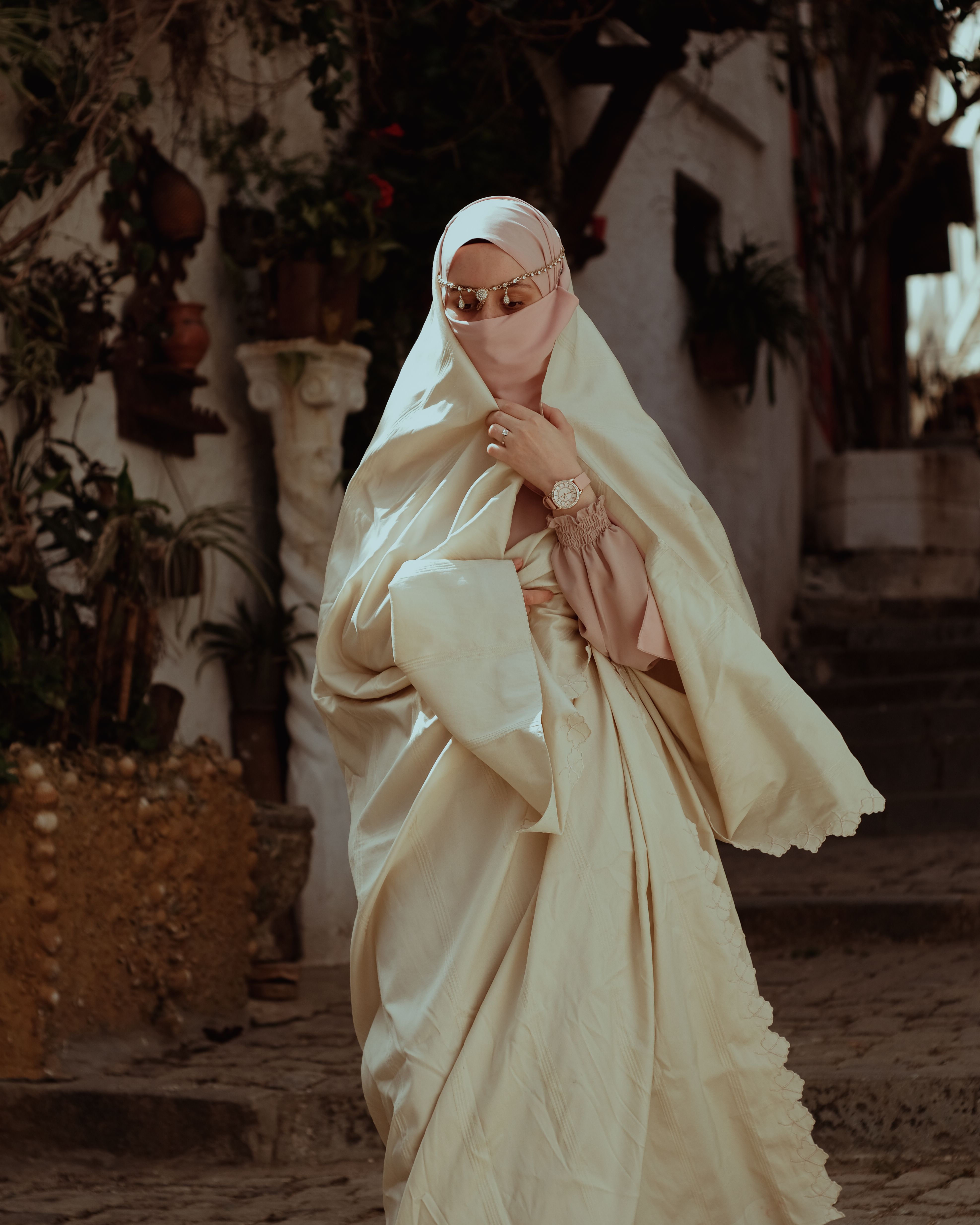 Lamwear — traditional Kuwaiti clothing and abayas