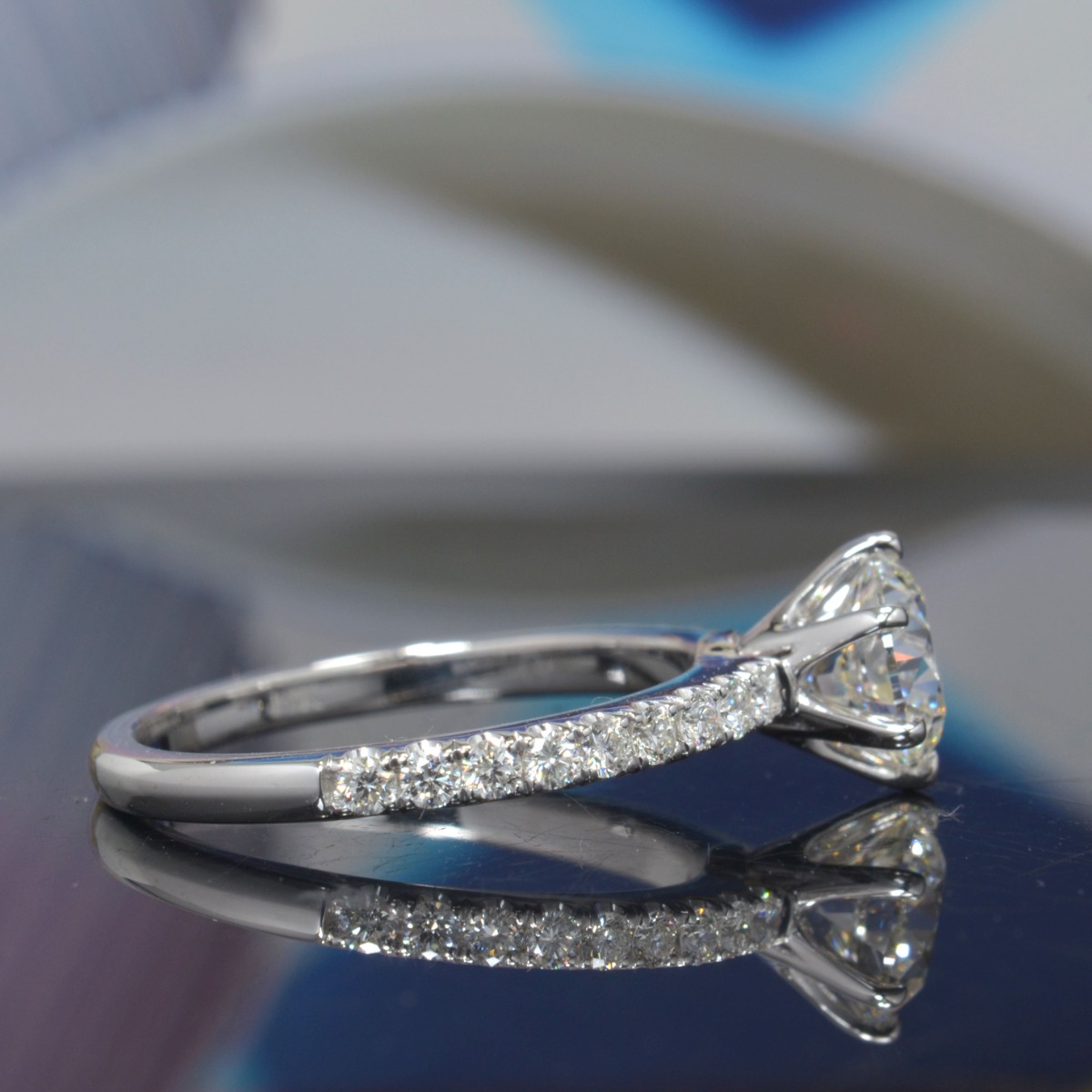 Техника diamond pavé setting - макросъемка высокой ювелирной огранки