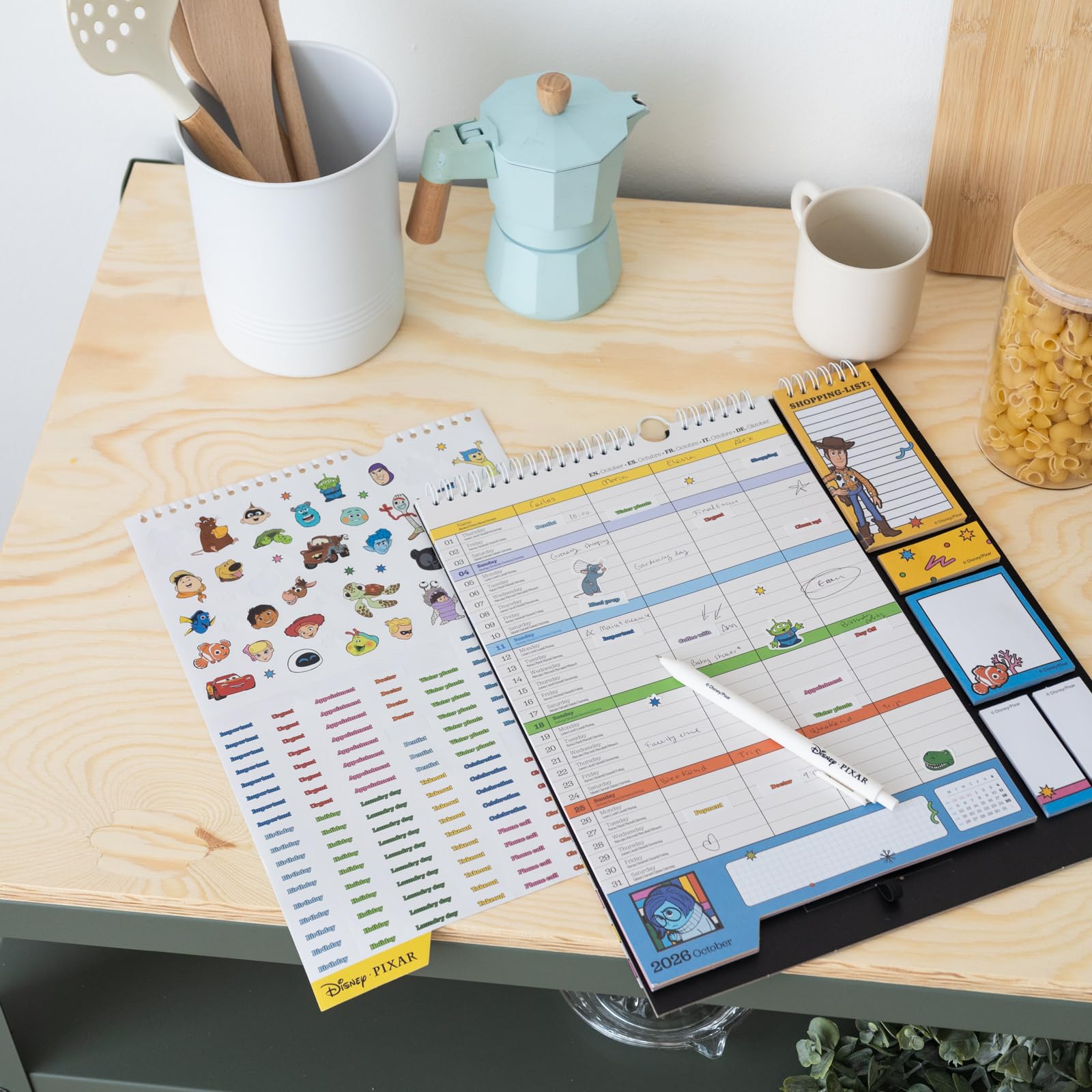 Grupo Erik Disney Pixar Family Calendar 2027 planner famiglia con stickers e penna