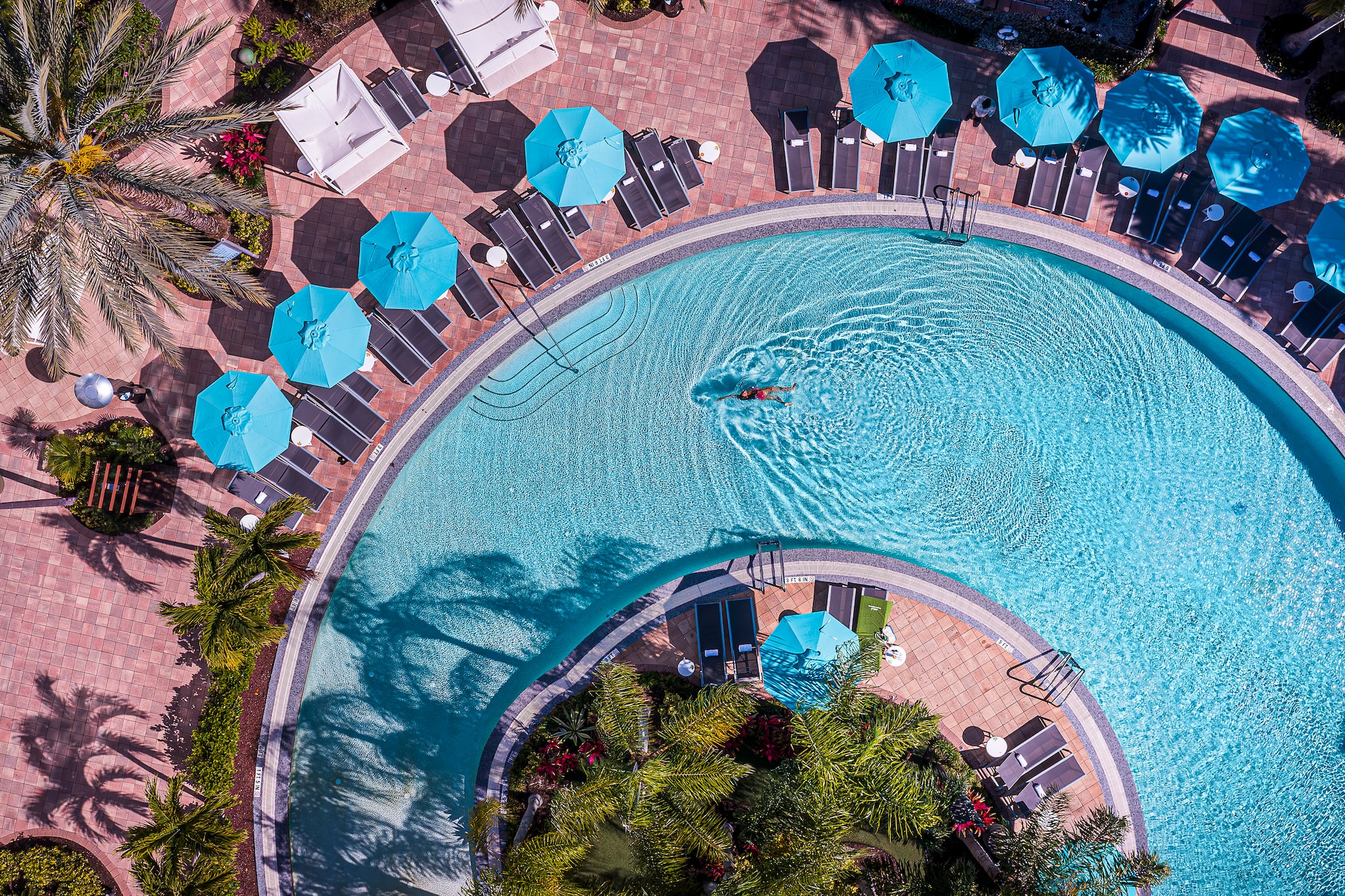 Piscina de resort em Orlando vista aérea