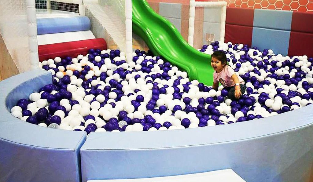Toddler zone ball pool with slide