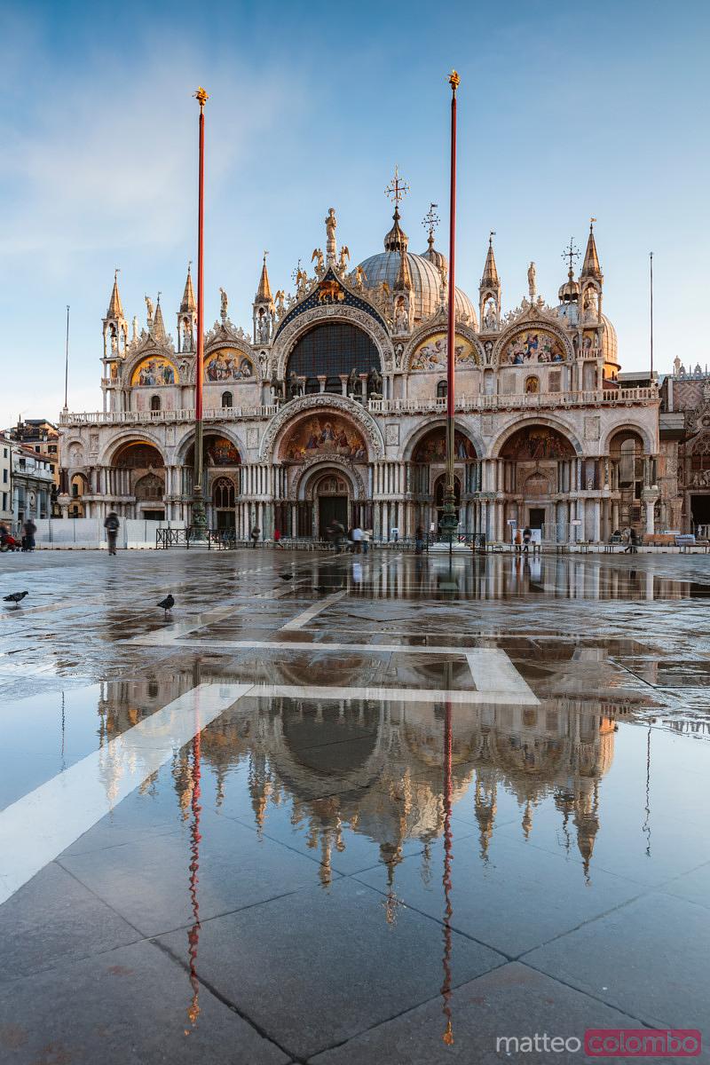 Plaza de San Marcos con la Basílica y el Campanile, Venecia