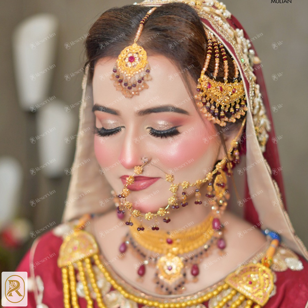 Bride with ruby and gold heirloom jewellery
